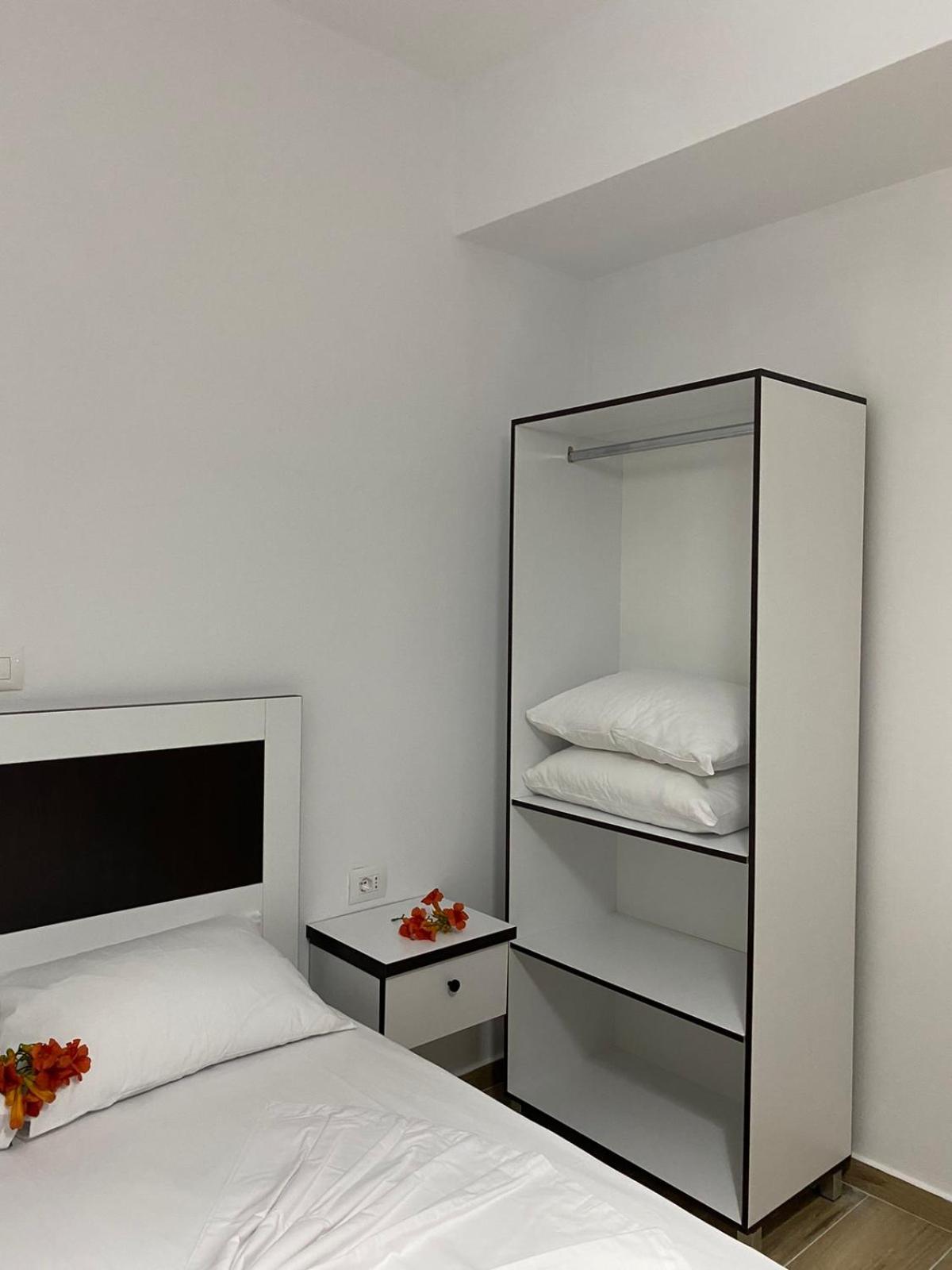 Rentrooms Geni Ksamil Zewnętrze zdjęcie