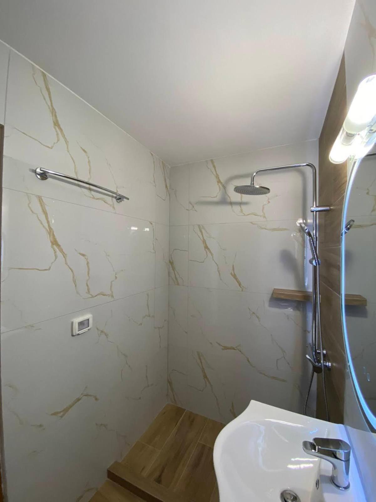 Rentrooms Geni Ksamil Zewnętrze zdjęcie