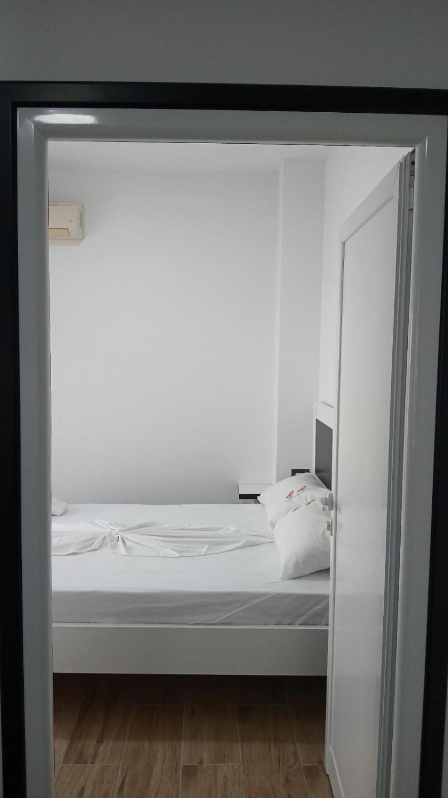 Rentrooms Geni Ksamil Zewnętrze zdjęcie